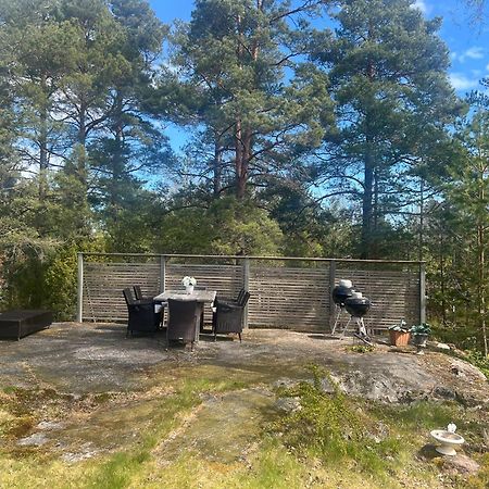 Charmigt Hus Pa Vindoe Villa Stockholm Eksteriør billede