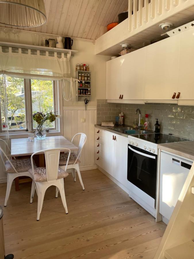 Charmigt Hus Pa Vindoe Villa Stockholm Eksteriør billede